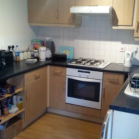 Rhemoy Leeds (West Yorkshire)